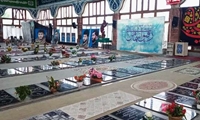 نظافت روزانه داخل صحن مقدس شهداء در وادی تازه آباد مورخ 20 اردیبهشت 